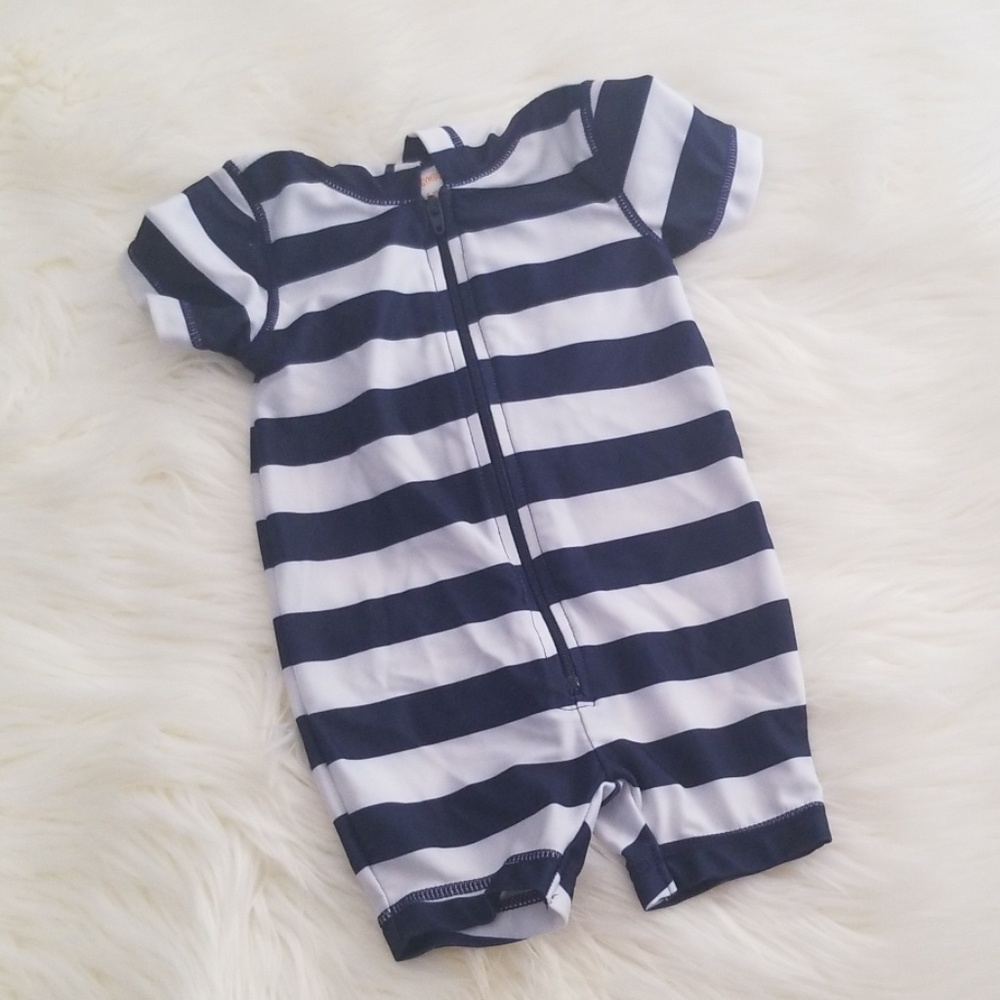 Gymboree boys one piece swimsuit